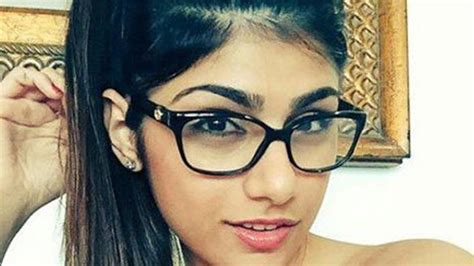 Controversial porn scene that lead to Mia Khalifa’s death threats.